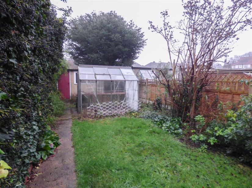 Gatwick Road, Gravesend, Kent Sealeys Estate Agents Limited t/a