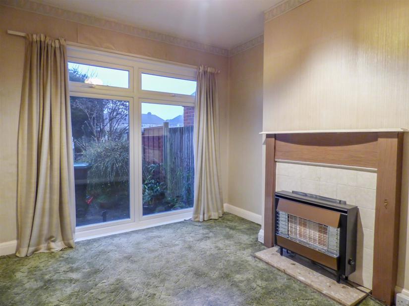 Gatwick Road, Gravesend, Kent Sealeys Estate Agents Limited t/a