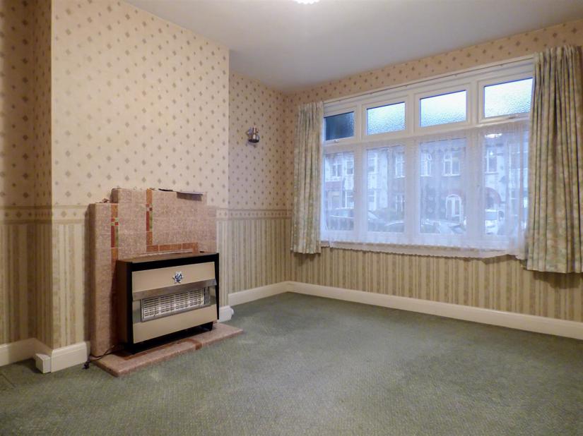 Gatwick Road, Gravesend, Kent Sealeys Estate Agents Limited t/a