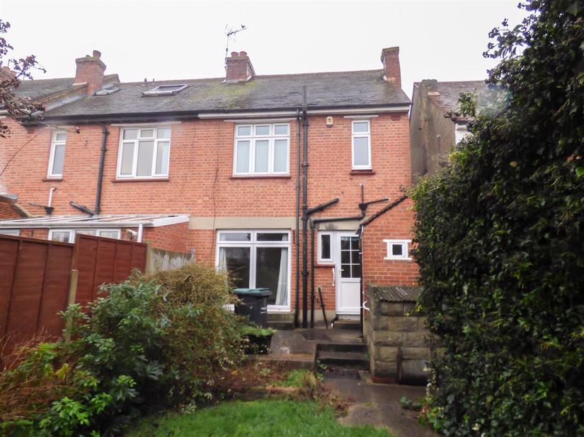 Gatwick Road, Gravesend, Kent Sealeys Estate Agents Limited t/a