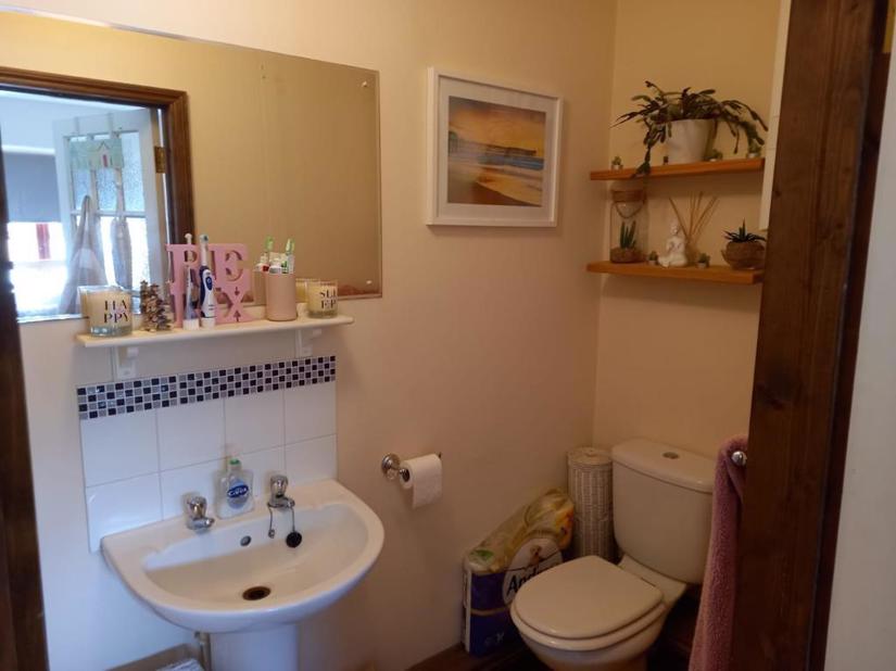 New Street Road, Meopham, Kent Sealeys Estate Agents Limited t/a