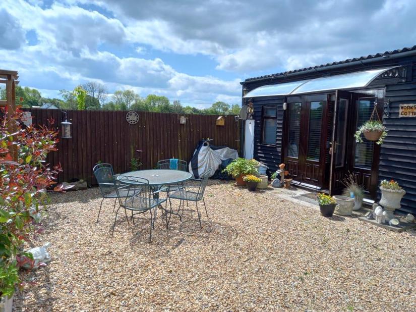 New Street Road, Meopham, Kent Sealeys Estate Agents Limited t/a