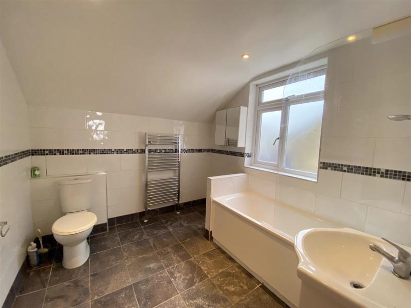 Dover Road East, Gravesend Sealeys Estate Agents Limited t/a Sealeys