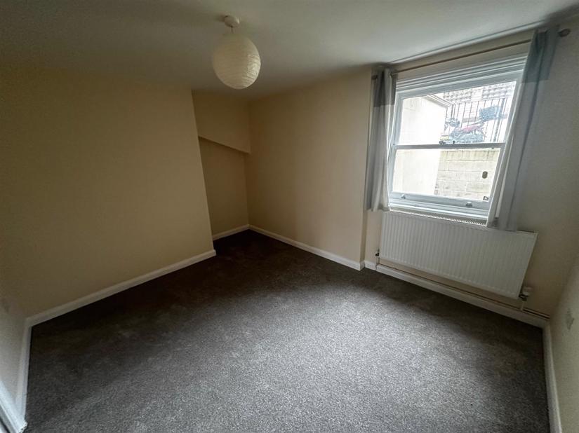 Darnley Road, Gravesend Sealeys Estate Agents Limited t/a Sealeys Walker Jarvis. Gravesend