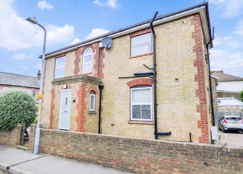 Darnley Road, Gravesend, Kent Sealeys Estate Agents Limited t/a